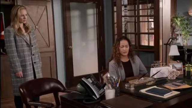 Blazer Madewell Chandler porté par Maya Bishop (Danielle Savre) comme on le voit à la station 19 (S06E15)