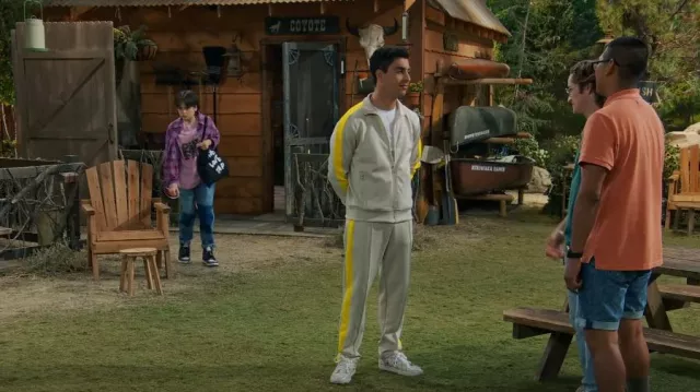 Zara Jog­ging Pants with Band worn by Parker Preston (Trevor Tordjman) as seen in BUNK'D (S06E24)