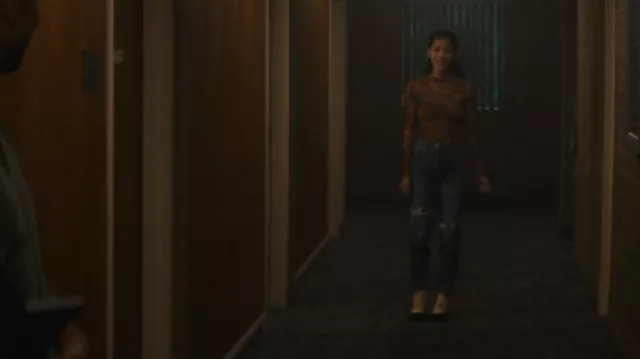 Levi's Wedgie Icon Ripped Jeans worn by Georgia 'George' Fan (Leah Lewis) as seen in Nancy Drew (S03E09)