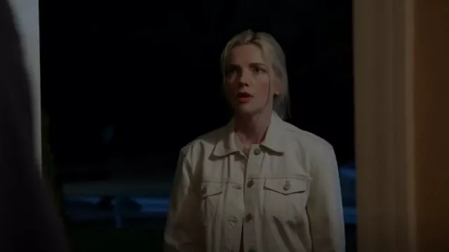 Veste en jean surdimensionnée Madewell portée par Stella Kidd (Miranda Rae Mayo) vue dans Chicago Fire (S11E21)