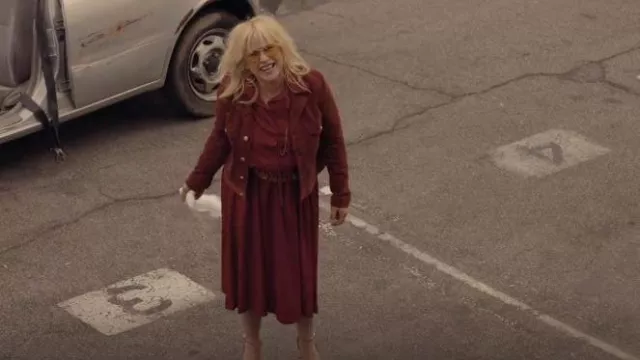 L'Agence Eisen­how­er Cot­ton-Blend Vel­vet Jack­et worn by Peggy (Patricia Arquette) as seen in High Desert (S01E03)