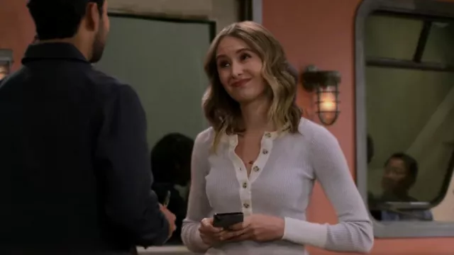 Faherty Mikki Henley worn by Taylor (Caitlin Thompson) as seen in How I Met Your Father (S02E12)