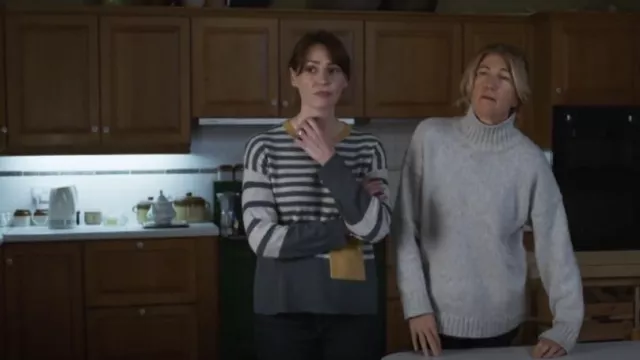 Purr Cloth­ing Cosy Jumper worn by Becca (Suranne Jones) as seen in Maryland (S01E03)