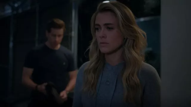 C by Bloomingdale's Cashmere Pullover Cashmere Hoodie in Medium Gray worn by Michaela Stone (Melissa Roxburgh) as seen in Manifest (S04E11)
