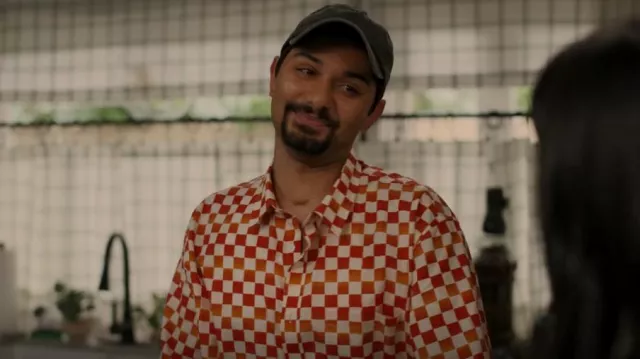 La chemise en coton Kooples portée par Jorge Diaz Jr. (Mark Indelicato) vue dans With Love (S02E03)
