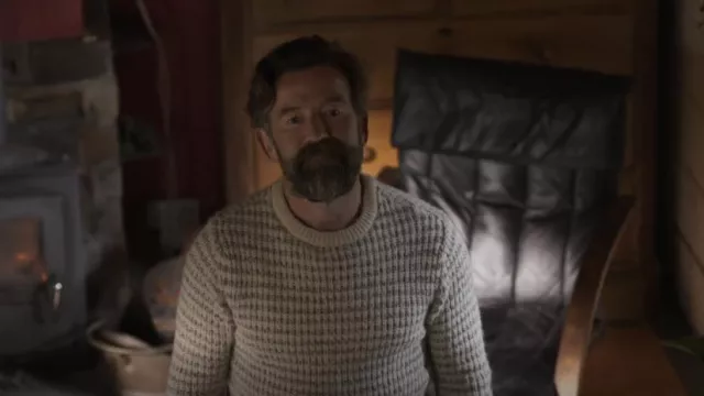 Oliver Wild et pull en tricot porté par Richard (George Costigan) vu dans le Maryland (S01E02)