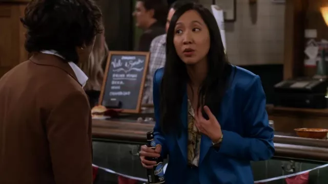 Miss Selfridge Tai­lored Long­line Blaz­er worn by Ellen (Tien Tran) as seen in How I Met Your Father (S02E14)