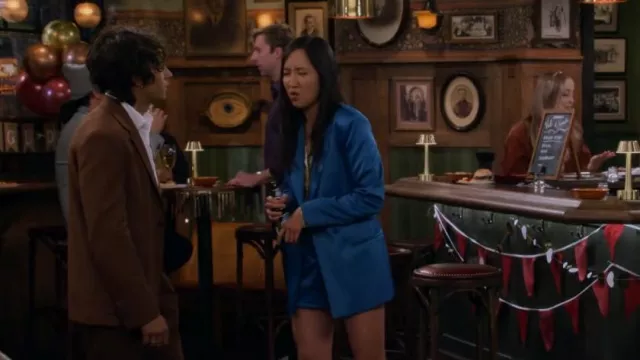 Miss Selfridge Tai­lored Shorts worn by Ellen (Tien Tran) as seen in How I Met Your Father (S02E14)
