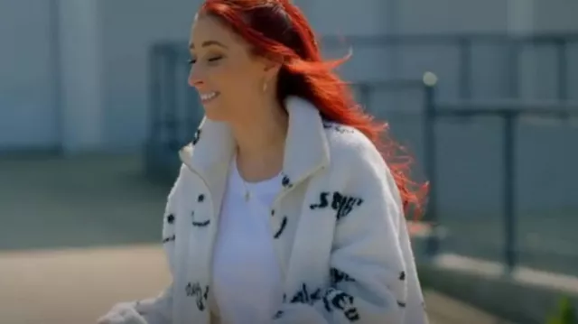 Zara Top With Padded Shoulders worn by Stacey Solomon as seen in Sort Your Life Out With Stacey Solomon (S02E03)