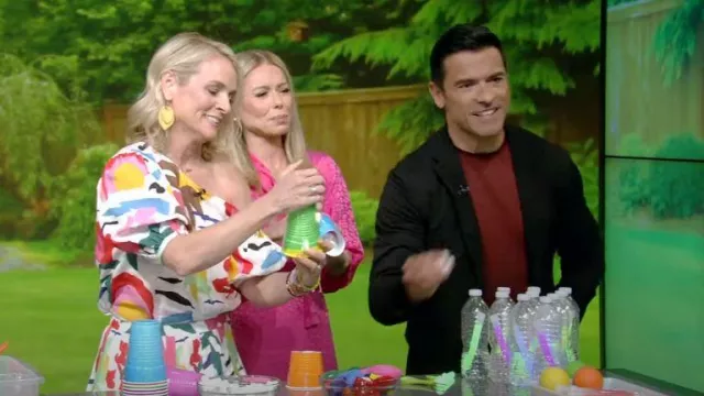 Mollie Burch Jupe Mallie à Yamas par Crosby portée par Meaghan Murphy comme vu en LIVE avec Kelly et Mark le 31 mai 2023