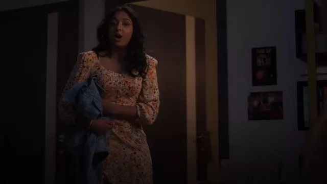 Billabong Heartland Mini Sweetheart Dress worn by Devi Vishwakumar (Maitreyi Ramakrishnan) as seen in Never Have I Ever (S04E01)