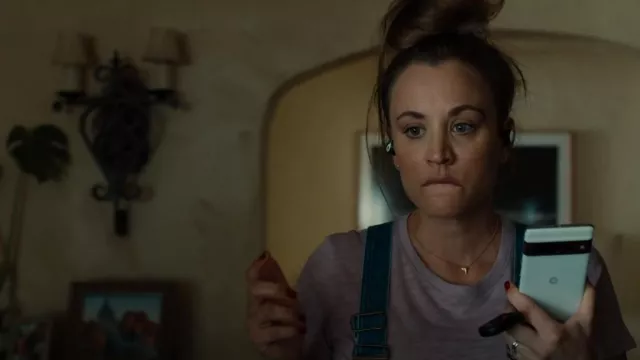 ATM Anthony Thomas Melillo Crewneck Slub Tee worn by Ava Bartlett (Kaley Cuoco) as seen in Based on a True Story (S01E07)