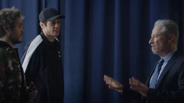 Puma Track Jacket usada por Pete Davidson como se ve en Bupkis (S01E03)