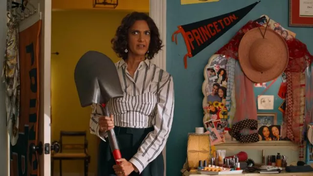 Theory Bustier Shirt worn by Nalini Vishwakumar (Poorna Jagannathan) as seen in Never Have I Ever (S04E09)