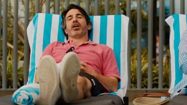 Lacoste Paris Polo porté par Nathan Bartlett (Chris Messina) vu dans Basé sur une histoire vraie (S01E04)