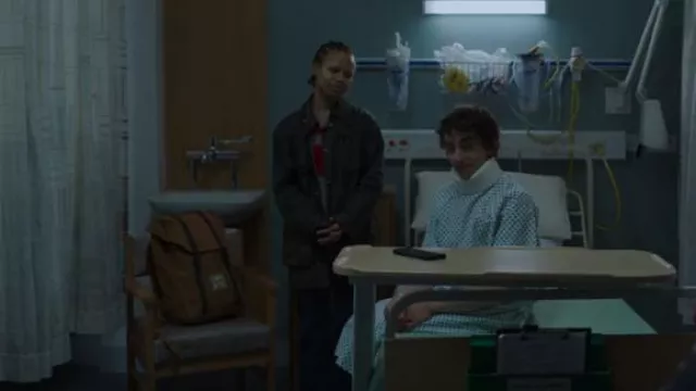 Herschel Supply Retreat 19.5L Mochila usada por Pia (Myha'la Herrold) vista en Black Mirror (S06E02)