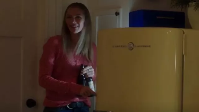 Mossimo Pullover Hood­ed Sweater worn by Eva (Abby Brammell) as seen in 9-1-1 (S02E09)