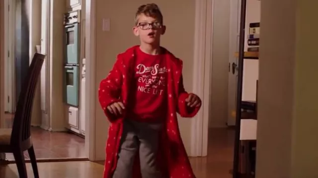 Cat & Jack Hood­ed Bathrobe worn by Christopher Diaz (Gavin McHugh) as seen in 9-1-1 (S02E10)