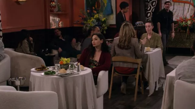 Vince Cashmere Shrunken Cardigan worn by Parker (Meaghan Rath) as seen in How I Met Your Father (S02E17)