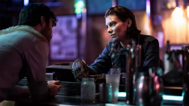 Gants en cuir portés par Maggie Rhee (Lauren Cohan) comme on le voit dans The Walking Dead: Dead City Wardrobe (saison 1)