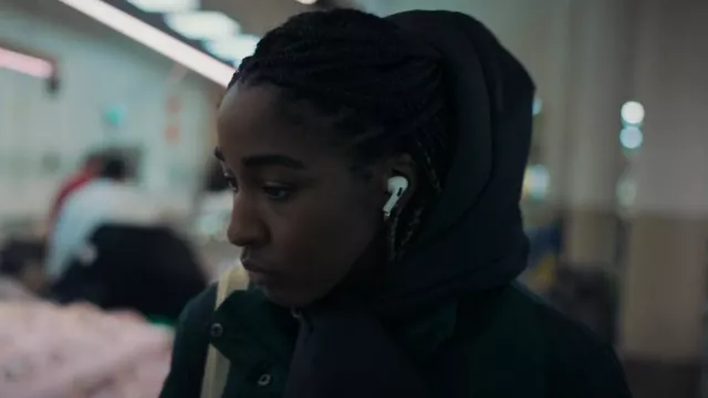 Apple Airpods 3rd Generation used by Sydney Adamu (Ayo Edebiri) as seen in The Bear (S02E03)