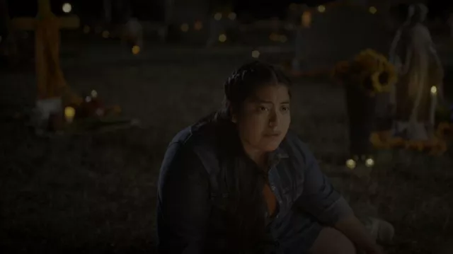 Robe Levi’s Ellie Denim portée par Gloria (Keyla Monterroso Mejia) vue dans Freeridge (S01E04)