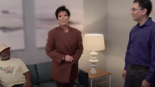 Acne Studios Suiting Blazer porté par Kris Jenner vu dans The Kardashians (S03E07)