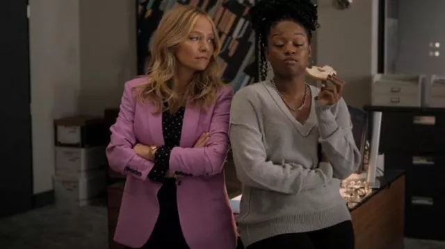 Zara Basic Blazer Pink worn by Lorna (Becki Newton) as seen in The Lincoln Lawyer (S02E03)