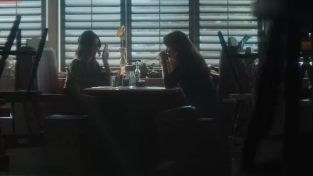 Rag & Bone Retro Run Sneakers worn by Nancy Drew (Kennedy McMann) as seen in Nancy Drew (S04E06)