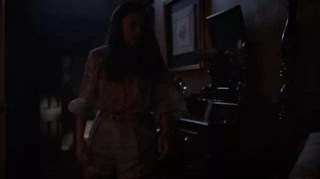 Zimmermann Andie Tuck Shorts worn by Vida Perez Prescott (Lorenza Izzo) as seen in Panhandle (S01E07)