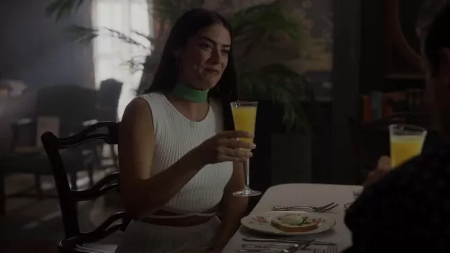 Christopher Esber Sleeveless Tie Crop Top worn by Vida Perez Prescott (Lorenza Izzo) as seen in Panhandle (S01E08)