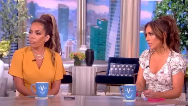 Vanessa Bruno Ariana Short Sleeve Midi Dress worn by Sunny Hostin as seen in The View on July 12, 2023
