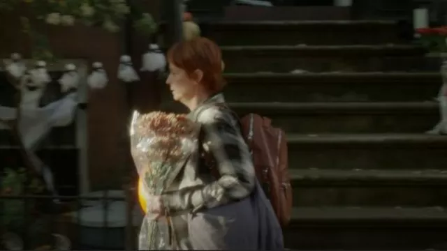 Shinola The Run­well Back­pack worn by Miranda Hobbes (Cynthia Nixon) as seen in And Just Like That… (S02E05)