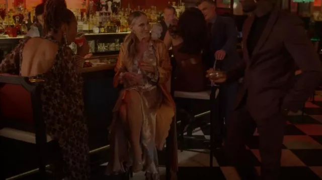 Gianvito Rossi Metropolis 110mm Sandals worn by Carrie Bradshaw (Sarah Jessica Parker) as seen in And Just Like That… (S02E05)
