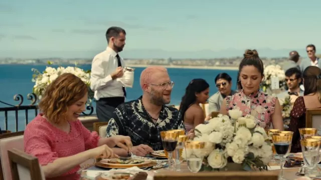 Dries Van Noten Camp-Collar Tie-Teint Satin-Twill Chemise en noir portée par Will (Seth Rogen) comme on le voit dans Platonic (S01E10)