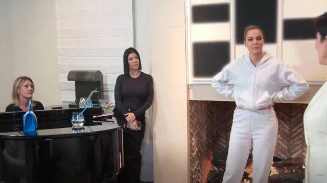 Skims Cotton Fleece Jogger worn by Khloé Kardashian as seen in The Kardashians (S03E08)