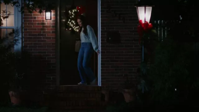Rolla's Dusters Slim Straight worn by Belly (Lola Tung) as seen in The Summer I Turned Pretty (S02E02)