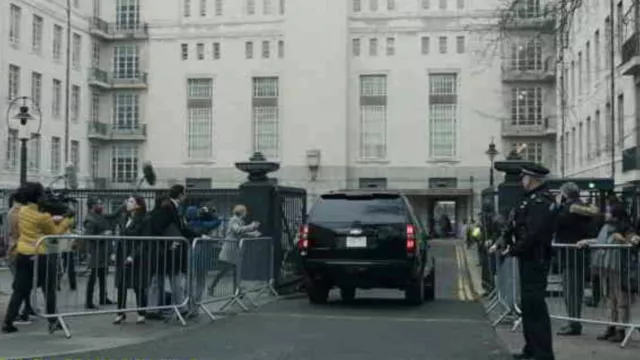 The emergency security summit in London was filmed at the Senate House Library in London in Secret Invasion (S01E02)