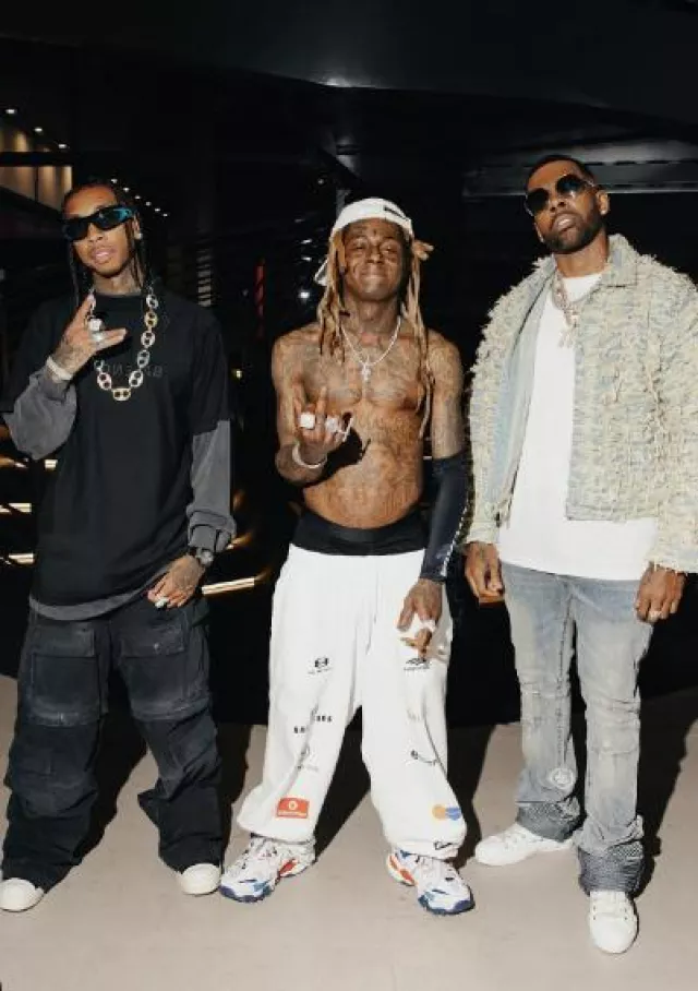 Balenciaga White Top League Sweatpants portés par Lil Wayne sur le compte Instagram de @liltunechi