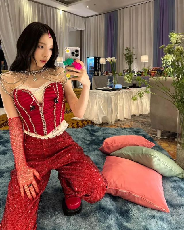Demonia Shaker 72 Boots in red worn by Taeyeon on her Instagram account on July 23, 2023