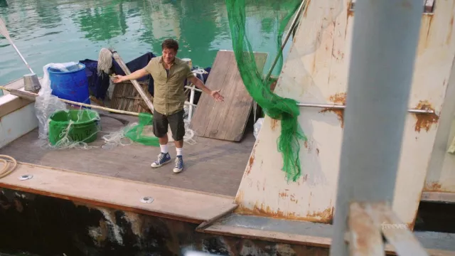 Converse sneakers in blue worn by Alex Walker (Christian Kane) as seen in Almost Paradise (S02E03)