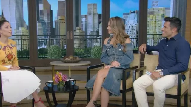 Alexander McQueen Slit-Detail Denim Skirt worn by Maria Menounos as seen in LIVE with Kelly and Mark on  July 21, 2023