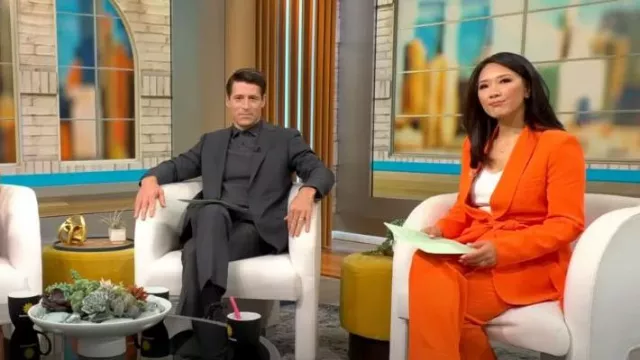 Blazer à col smoking ceinturé Zara porté par Nancy Chen comme vu dans CBS Mornings le 21 juillet 2023