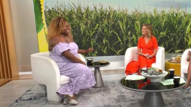 Asos Design Lace Bardot Cut Out Maxi Dress with Frill Hem in Lilac porté par Alex Newell comme vu dans CBS Mornings le 1er août 2023