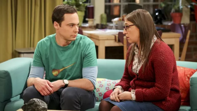 Horn T-Shirt in green worn by Sheldon Cooper (Jim Parsons) in The Big Bang Theory (S11E07)