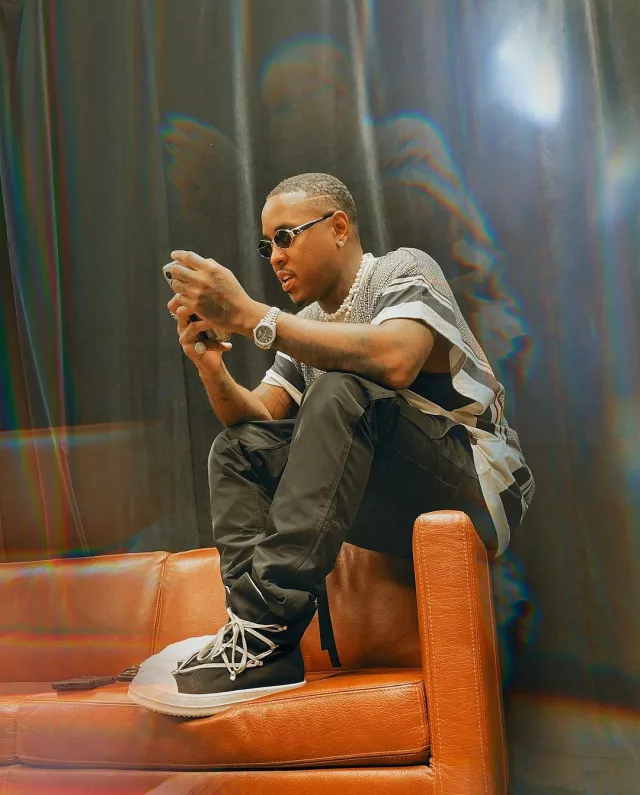 Celine Silver Metal Triomphe 01 Sunglasses worn by Jeremih on the Instagram account @jeremih