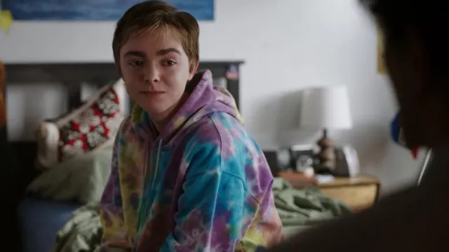 Obey Mini Bold Recycled Tie Dye Hoodie worn by Skye (Elsie Fisher) as seen in The Summer I Turned Pretty (S02E06)