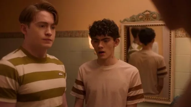 Asos Design T-Shirt Terry Pajama Set usado por Charlie Spring (Joe Locke) como se ve en Heartstopper (S02E05)