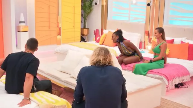 Kaesha Split Maxi Knit­ted Skirt worn by Megan Thomson as seen in Too Hot to Handle (S05E09)