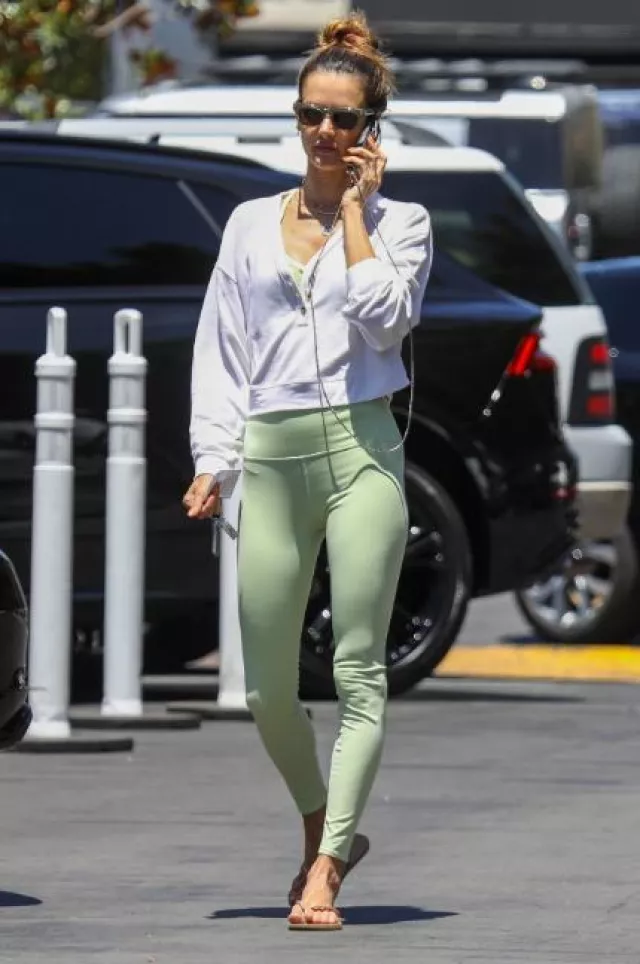 Jacquie Aiche Opal In­lay Eye Burst Neck­lace worn by Alessandra Ambrosio in Brentwood on August 6, 2023